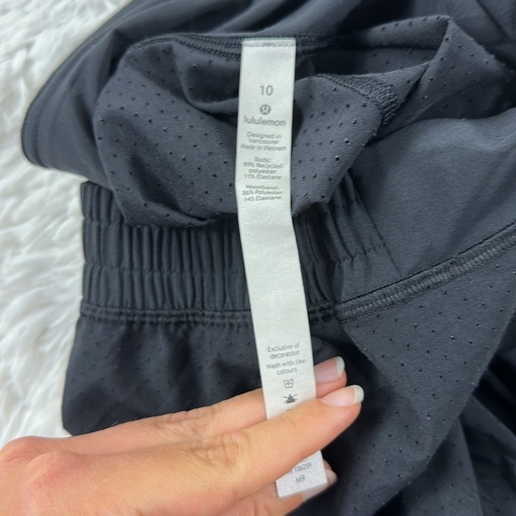 Lululemon Surefire Short 3" Black - Picture 6 of 6